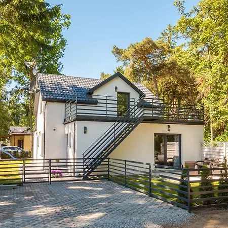 Apartment Parkowa 13 *